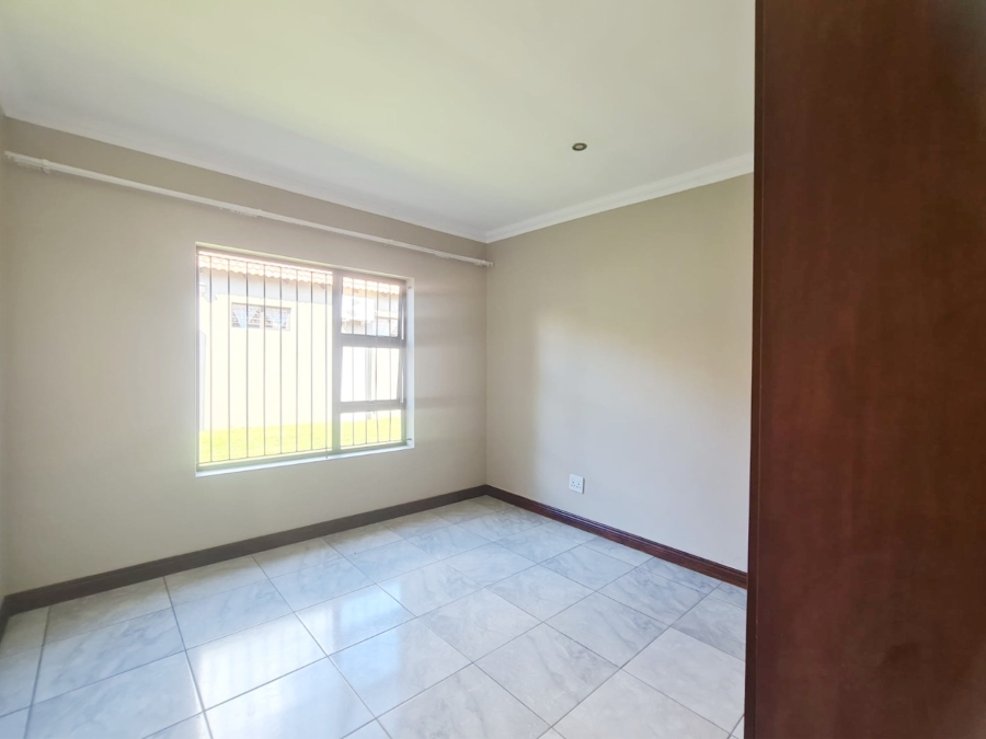 To Let 3 Bedroom Property for Rent in Melodie North West